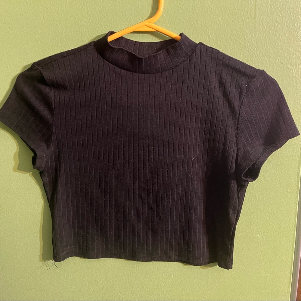 Black tight crop top